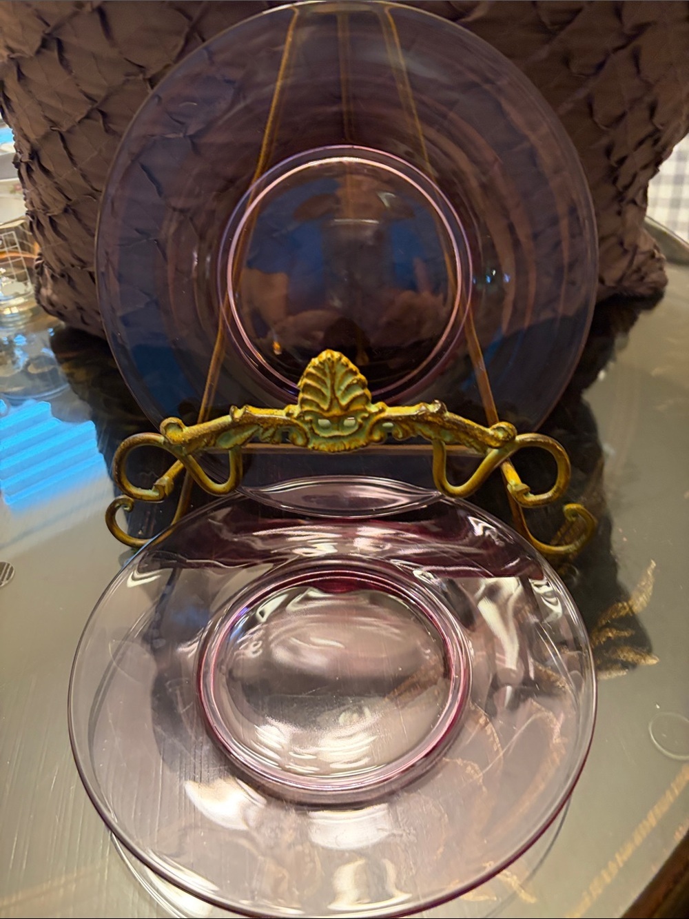 Set of 2 Vintage 8.5” pink rose hand blown art glass lunchon plates.
